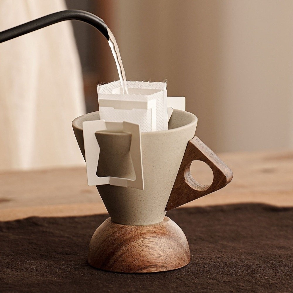 Tasse conique triangulaire en  - Coffee Tea Essentials avis et prix